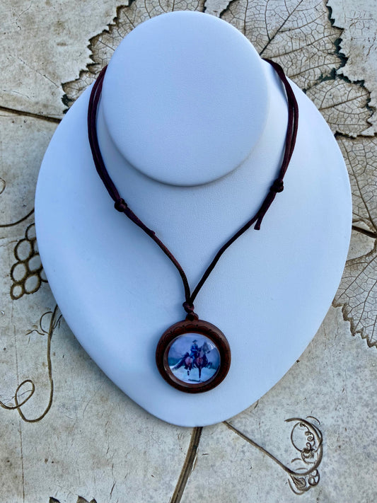 Wing Commander Crystal Pendant featuring Salina Ramsay’s original portrait of the legendary American Saddlebred World’s Grand Champion under crystal.